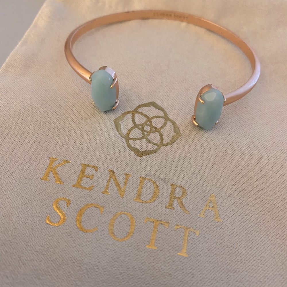 Kendra Scott bracelet